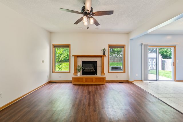 403 4th Street NW, Altoona, IA 50009