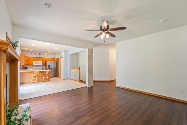 403 4th Street NW, Altoona, IA 50009
