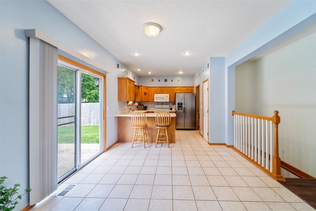 403 4th Street NW, Altoona, IA 50009