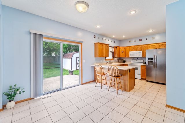 403 4th Street NW, Altoona, IA 50009