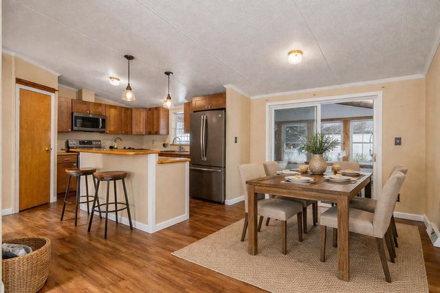 45 Oak Drive, North Hampton, NH 03862