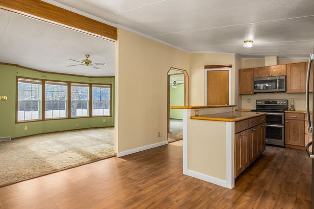 45 Oak Drive, North Hampton, NH 03862