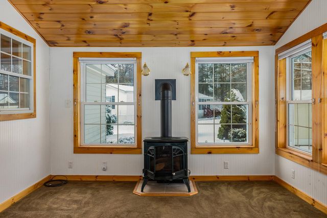 45 Oak Drive, North Hampton, NH 03862