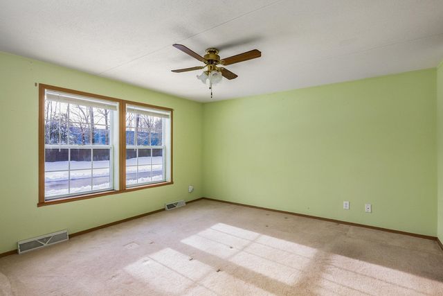 45 Oak Drive, North Hampton, NH 03862