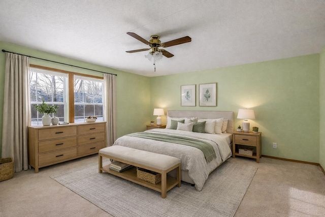 45 Oak Drive, North Hampton, NH 03862