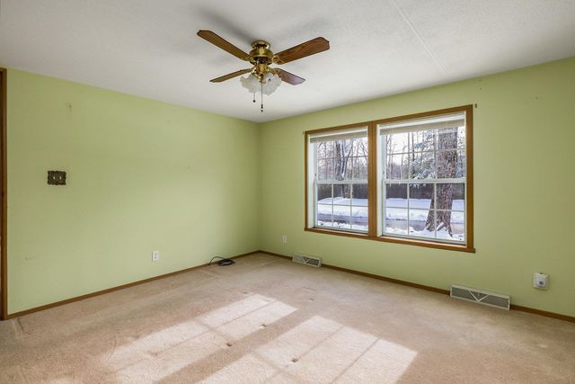 45 Oak Drive, North Hampton, NH 03862