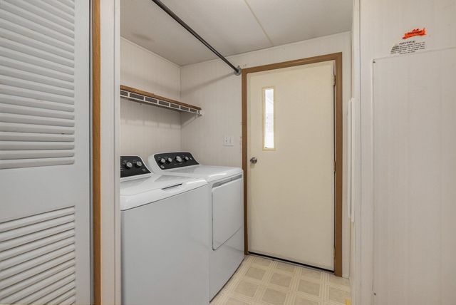 45 Oak Drive, North Hampton, NH 03862