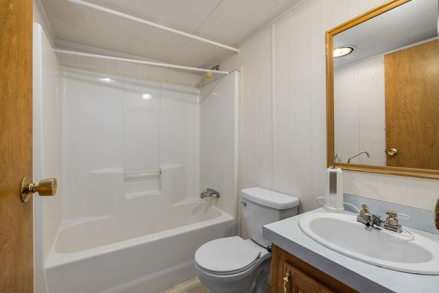 45 Oak Drive, North Hampton, NH 03862