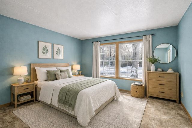 45 Oak Drive, North Hampton, NH 03862