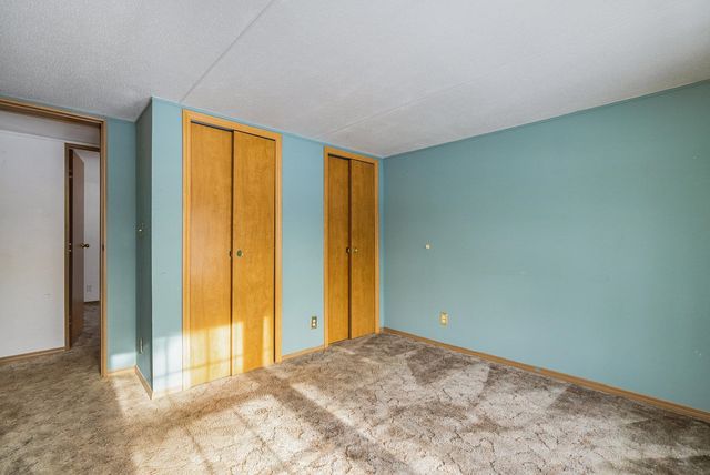 45 Oak Drive, North Hampton, NH 03862