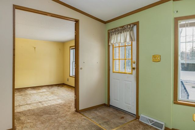 45 Oak Drive, North Hampton, NH 03862