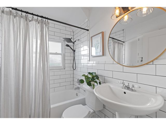 6723 N MISSISSIPPI Ave, Portland, OR 97217