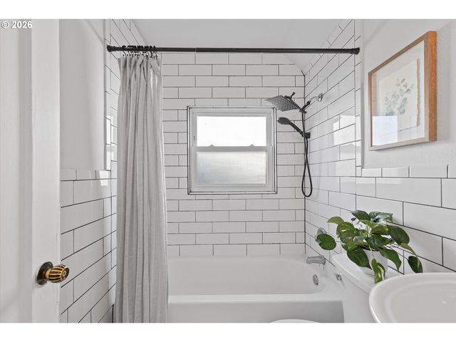 6723 N MISSISSIPPI Ave, Portland, OR 97217