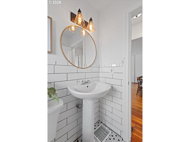 6723 N MISSISSIPPI Ave, Portland, OR 97217