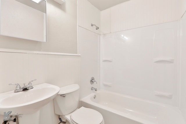 5226 N 9th Street, Abilene, TX 79603