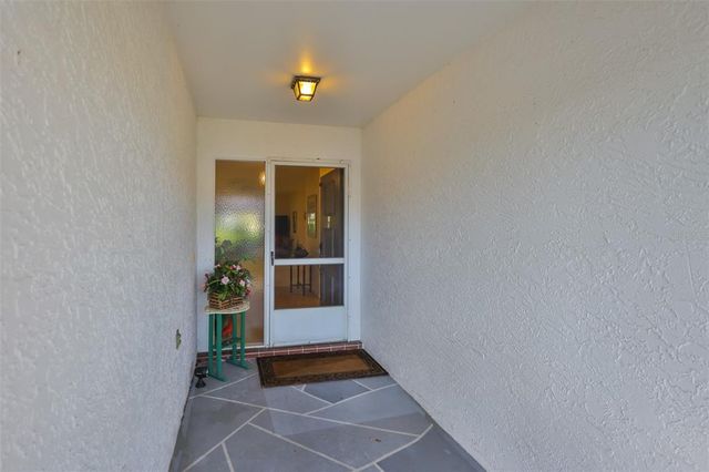 1506 LAUGHTON PLACE 307, Sun City Center, FL 33573
