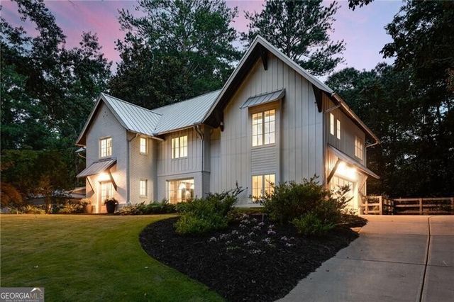 700 Edgewater Trail, Atlanta, GA 30328