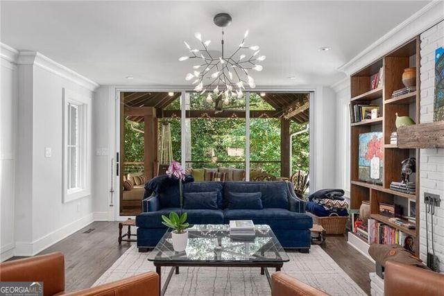 700 Edgewater Trail, Atlanta, GA 30328