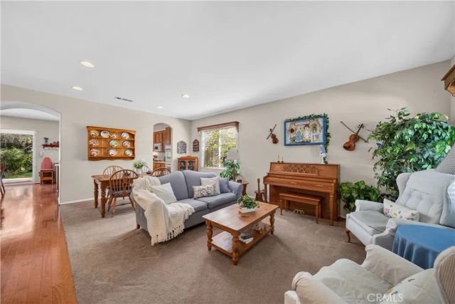 22262 Trinity Place, Saugus, CA 91390