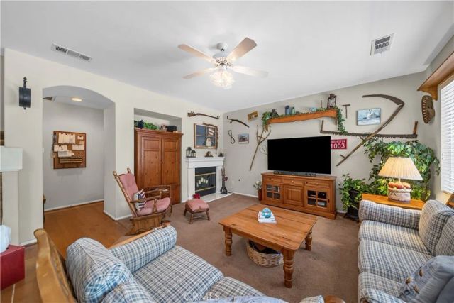 22262 Trinity Place, Saugus, CA 91390
