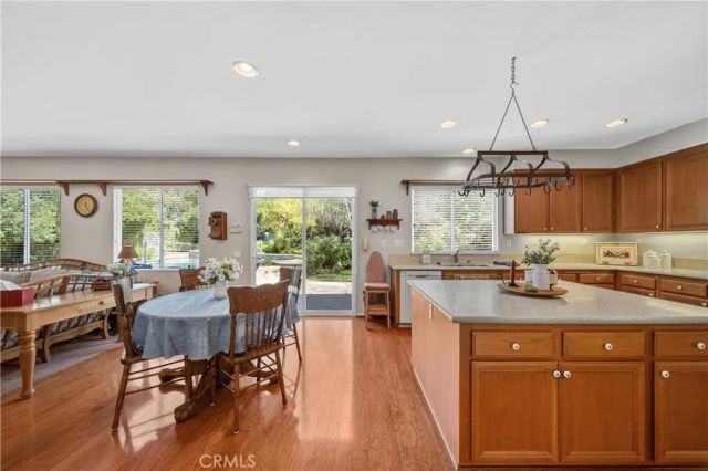 22262 Trinity Place, Saugus, CA 91390