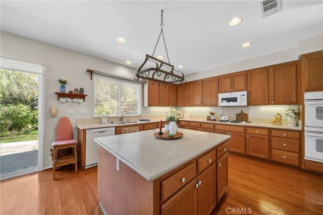 22262 Trinity Place, Saugus, CA 91390