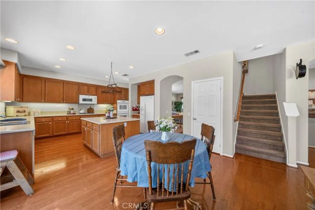 22262 Trinity Place, Saugus, CA 91390