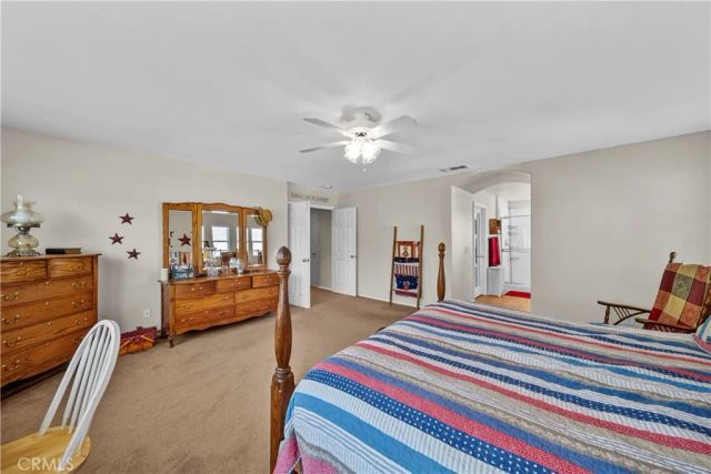 22262 Trinity Place, Saugus, CA 91390