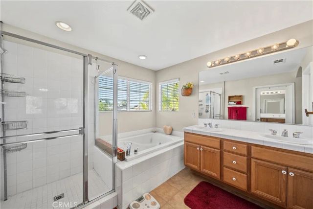 22262 Trinity Place, Saugus, CA 91390