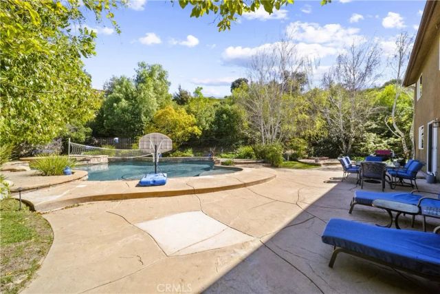 22262 Trinity Place, Saugus, CA 91390