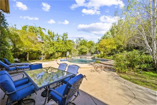 22262 Trinity Place, Saugus, CA 91390