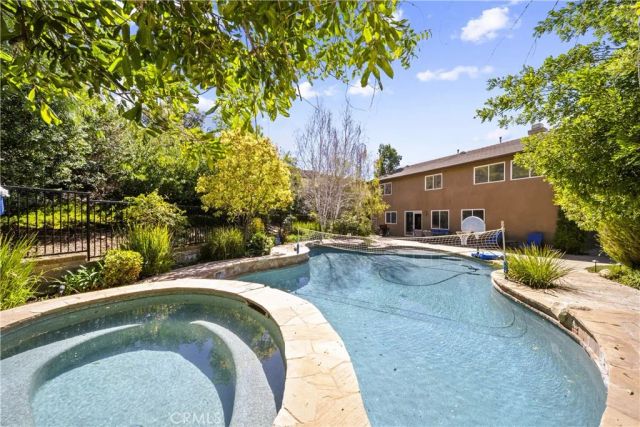 22262 Trinity Place, Saugus, CA 91390
