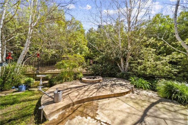 22262 Trinity Place, Saugus, CA 91390