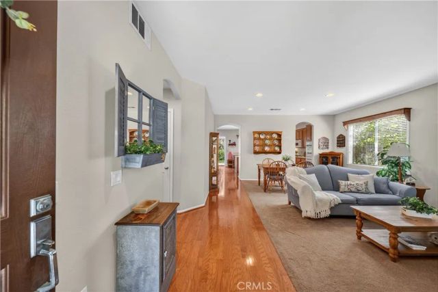 22262 Trinity Place, Saugus, CA 91390