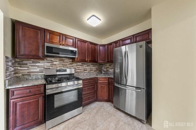 125 College Drive, Edison, NJ 08817