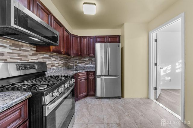 125 College Drive, Edison, NJ 08817