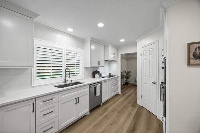 3007 Falling Brook Drive, Kingwood, TX 77345