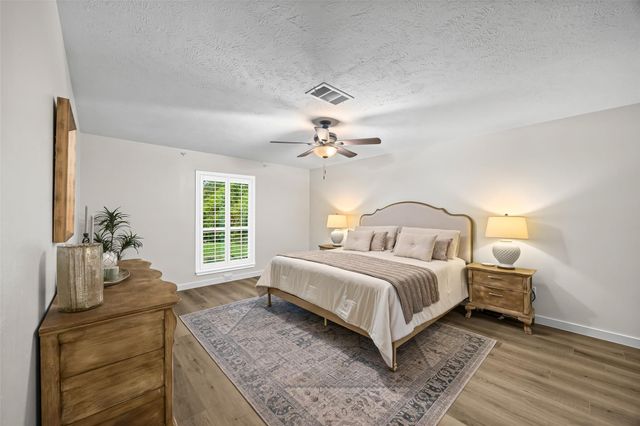 3007 Falling Brook Drive, Kingwood, TX 77345