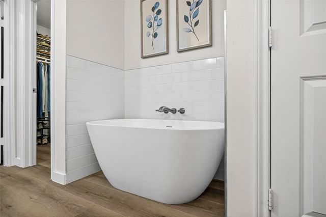 3007 Falling Brook Drive, Kingwood, TX 77345