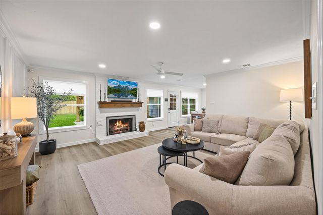 3007 Falling Brook Drive, Kingwood, TX 77345