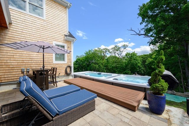 7 Laurel Street, Hingham, MA 02043
