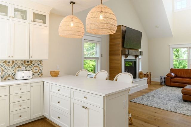 7 Laurel Street, Hingham, MA 02043