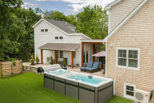 7 Laurel Street, Hingham, MA 02043