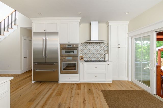 7 Laurel Street, Hingham, MA 02043