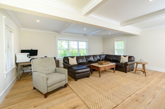7 Laurel Street, Hingham, MA 02043