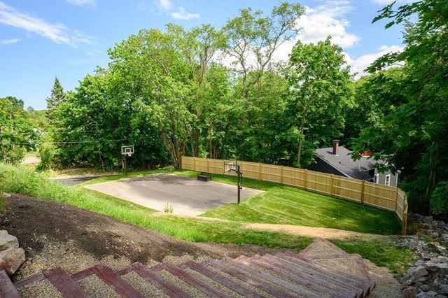 7 Laurel Street, Hingham, MA 02043
