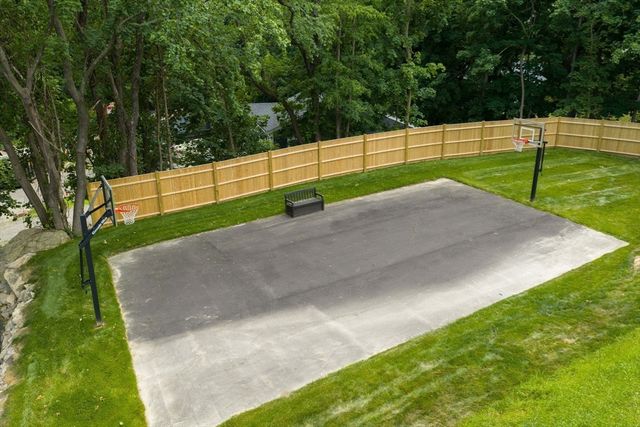 7 Laurel Street, Hingham, MA 02043