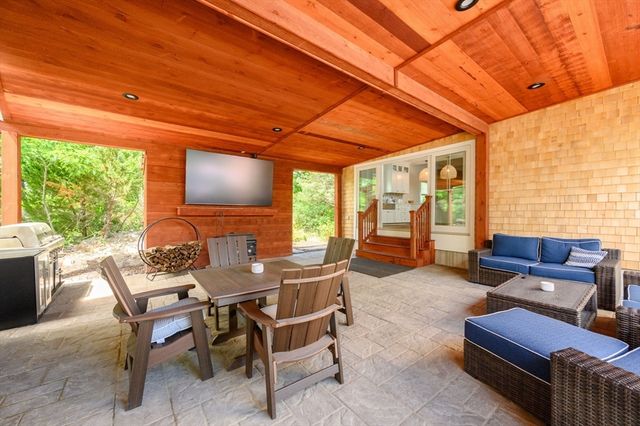 7 Laurel Street, Hingham, MA 02043