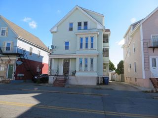 278 Dartmouth St 1, New Bedford, MA 02740