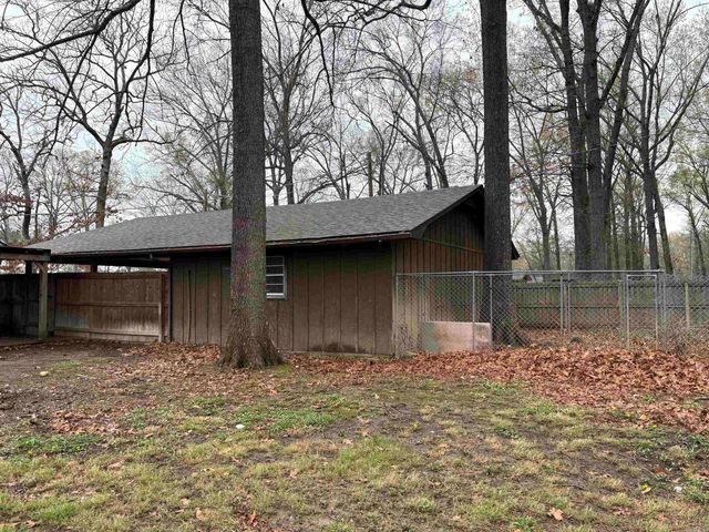 22 Tanglewood Avenue, Oppelo, AR 72110